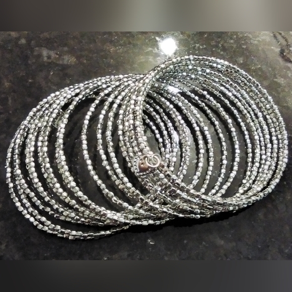 New Stella & Dot Bardot Spiral Bangle Bracelet - Picture 5 of 7